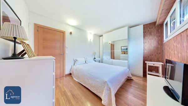 Appartement T4/5 Traversant 114 m² Garage Cave Divonne-les-bains 01220