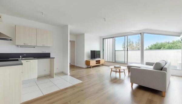 Beau T3 lumineux avec terrasse au dernier étage