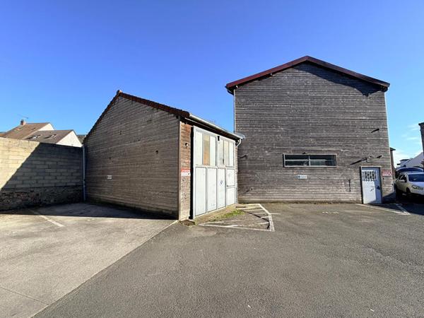 Local commercial Chevry Cossigny 170 m2