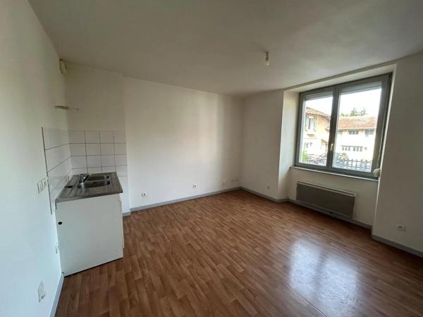 Appartement à louer 2 pièces 37.06m² Colombier-Fontaine (25260)