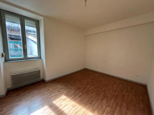 Appartement à louer 2 pièces 37.06m² Colombier-Fontaine (25260)