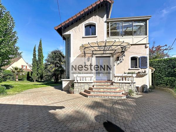 Maison - Ermont - 1550m2 de terrain - Séjour de 41m2 - 4 chambres -