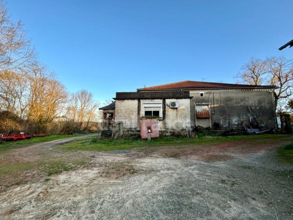 Dpt Gers (32), à vendre proche de NOGARO maison P6 de 214 m² - Terrain de 10803 m2 - Plain pied
