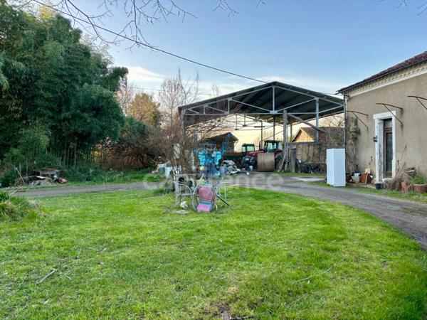 Dpt Gers (32), à vendre proche de NOGARO maison P6 de 214 m² - Terrain de 10803 m2 - Plain pied