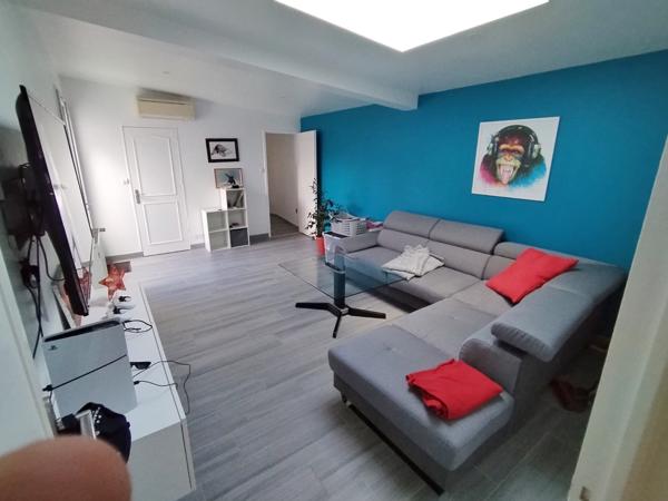 BENET - Maison T9 de plain-pied d'env.197m² avec terrain