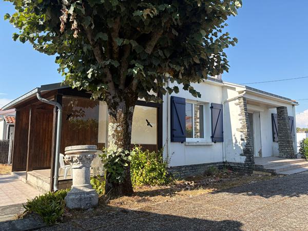 Maison Saint Hilaire De Riez - Sion sur l'Océan 2 chambres + dépendance avec chambre, SE/WC et atelier.