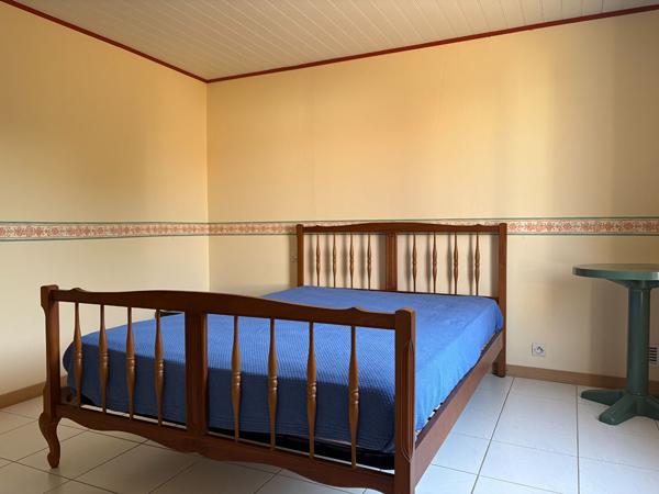 Maison Saint Hilaire De Riez - Sion sur l'Océan 2 chambres + dépendance avec chambre, SE/WC et atelier.