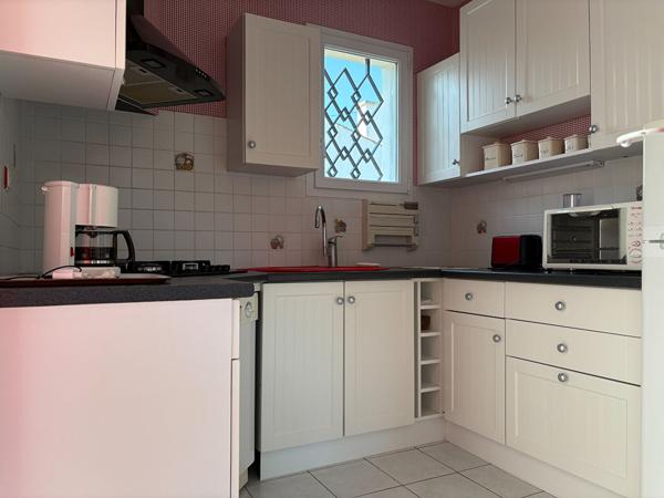 Maison Saint Hilaire De Riez - Sion sur l'Océan 2 chambres + dépendance avec chambre, SE/WC et atelier.