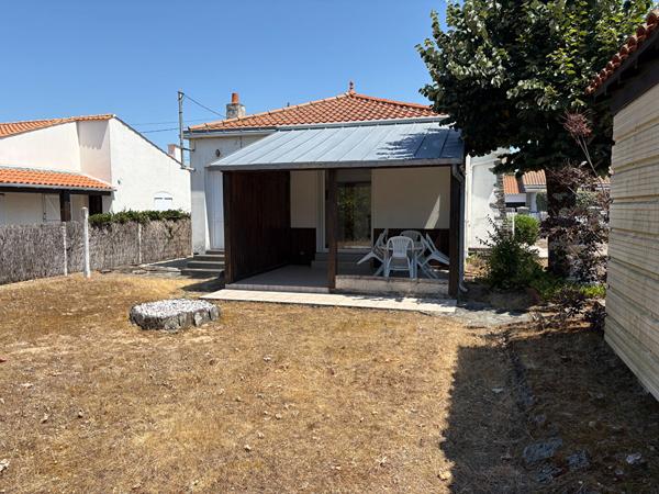 Maison Saint Hilaire De Riez - Sion sur l'Océan 2 chambres + dépendance avec chambre, SE/WC et atelier.