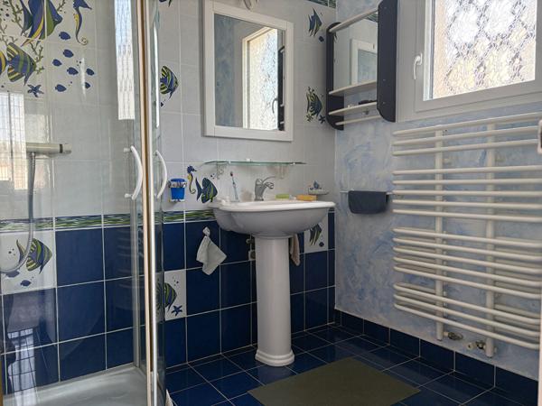 Maison Saint Hilaire De Riez - Sion sur l'Océan 2 chambres + dépendance avec chambre, SE/WC et atelier.