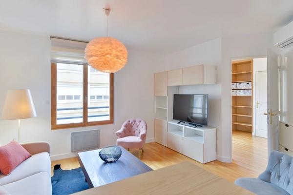 LYON 3 - Saxe Gambetta -Appartement climatisé de 33 m²- 1 chambre - Place de stationnement