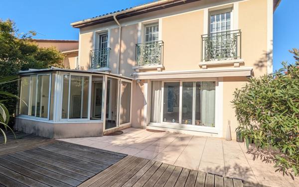 Maison à vendre    5 pièces • 142,54 m2 Lyon 5