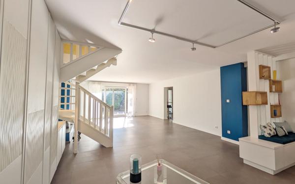 Maison à vendre    5 pièces • 142,54 m2 Lyon 5