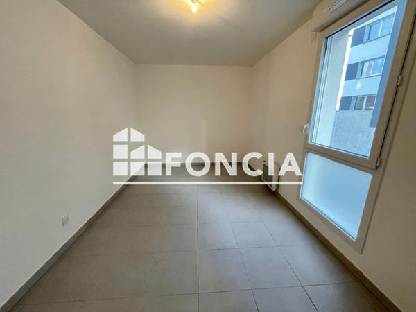 Location Appartement 2 pièces 48 m² - AVENUE ABBE PIERRE Perpignan 66000