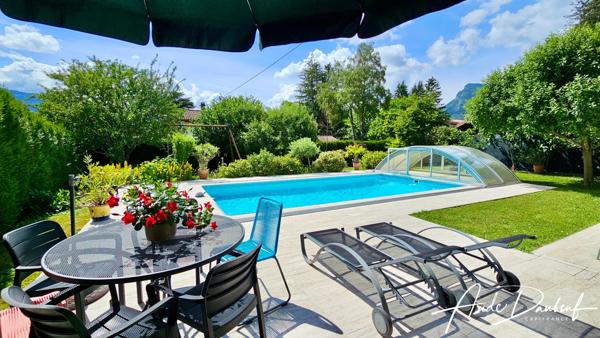 Maison 4 chambres avec terrasse, piscine, jardin arboré, garage, atelier