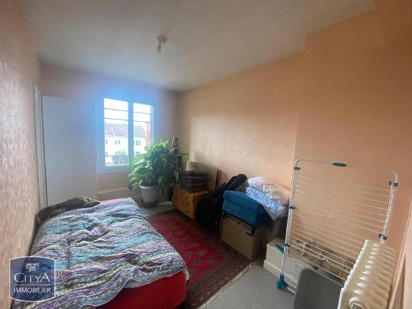 Appartement à louer 4 pièces 75.95m²