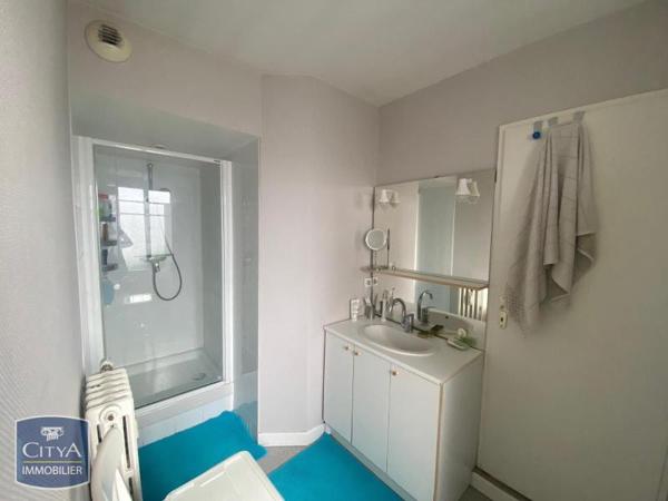 Appartement à louer 4 pièces 75.95m²