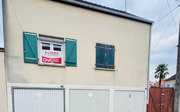 Stationnement à louer    12 m2 Couilly-Pont-aux-Dames