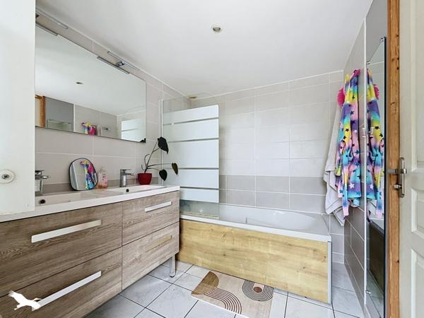 Maison 260 190 € Vergt 5 p 138 m² DPE D