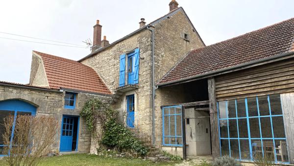 Maison 3 chambres - Jardin - Granges et Ateliers- SARRY (89)