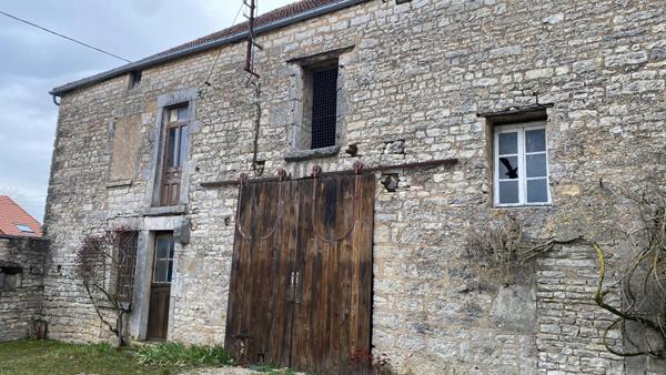 Maison 3 chambres - Jardin - Granges et Ateliers- SARRY (89)