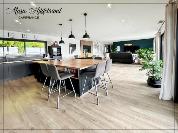Maison contemporaine de 165m² - 3 chambres - 9000m² terrain