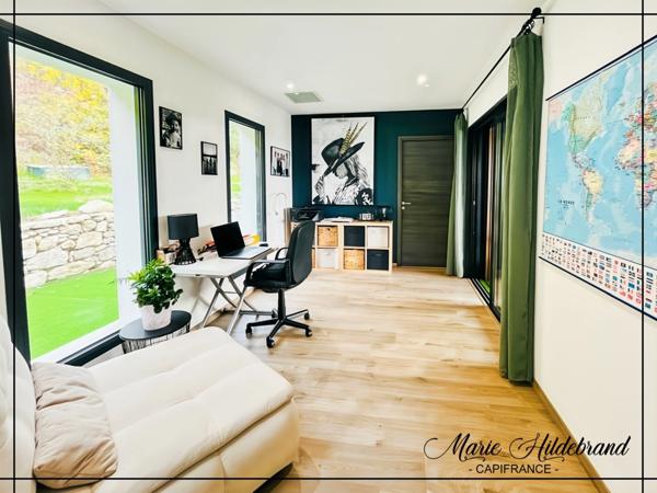 Maison contemporaine de 165m² - 3 chambres - 9000m² terrain