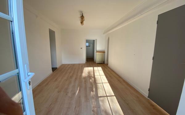 Appartement à vendre    3 pièces • 70,58 m2 Pau