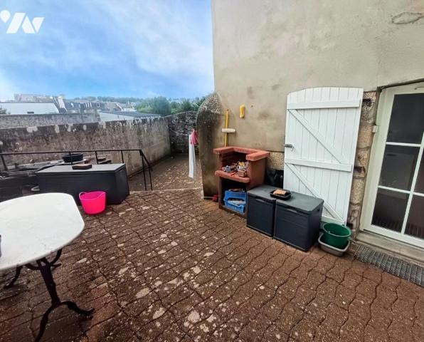 Maison de ville en pierre avec garage PONTIVY