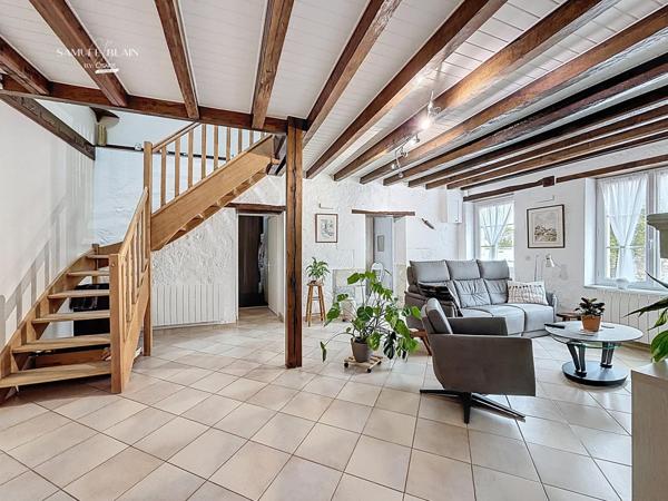 Plain pied, au calme, commercers à 2 mn.