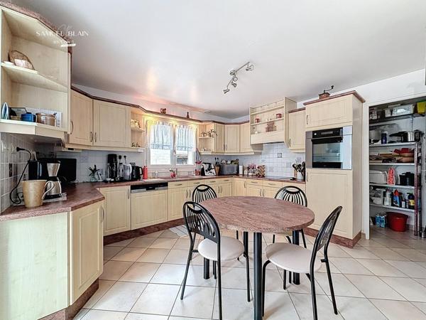 Plain pied, au calme, commercers à 2 mn.