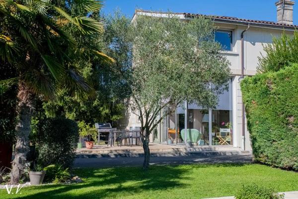 Maison à vendre |  Bègles |  8 pièces | 217 m²