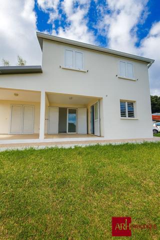 villa recente F4 à étage , vue mer panoramique dans lotissement - terrain borné 451 m2