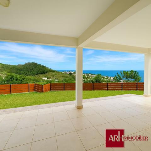 villa recente F4 à étage , vue mer panoramique dans lotissement - terrain borné 451 m2