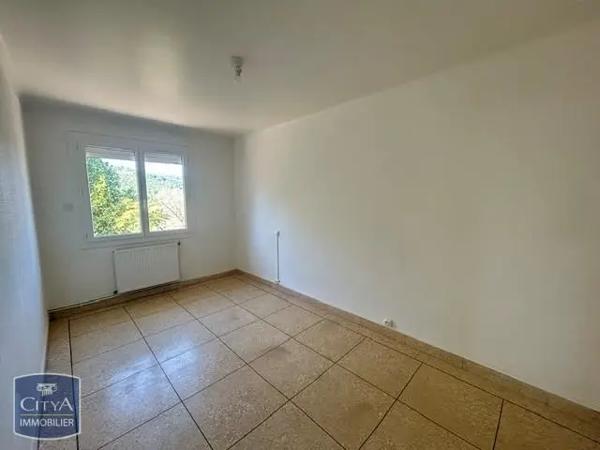 Maison à louer 4 pièces 84m² Pamiers (09100)