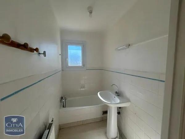 Maison à louer 4 pièces 84m² Pamiers (09100)