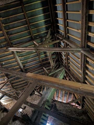 Maison en pierre à rénover avec terrain  – Hauteur de SALINS LES BAINS (Jura)