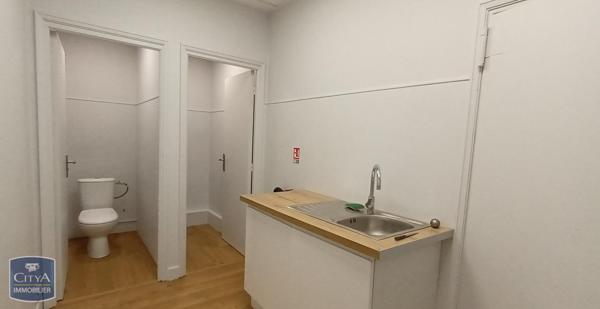 Local commercial à louer 127.6m²