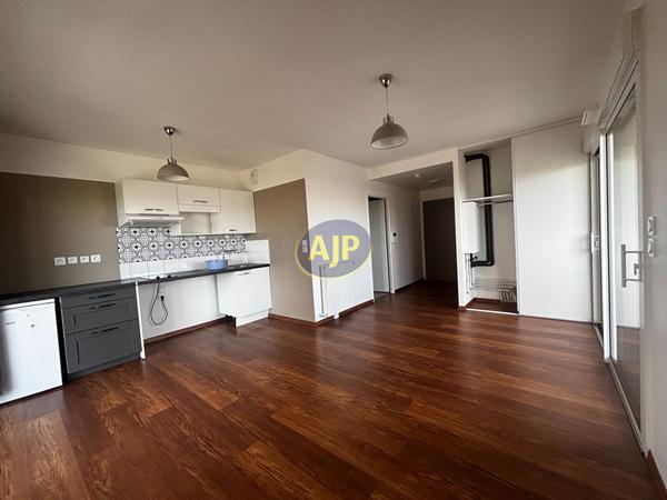 Appartement à louer Nantes : 2 pièces, 41m² avec 1 chambre(s) à 677€ - AJP Immobilier Nantes Sud