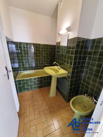 Appartement à louer Pontivy : 2 pièces, 43m² avec 1 chambre(s) à 490€ - AJP Immobilier Pontivy