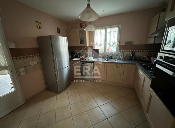 CHATEAUROUX - Pavillon de 2005 -  plain-pied - 4 chambres - Jardin - Garage - Terrasse