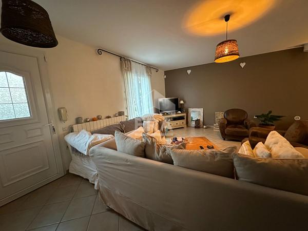 CHATEAUROUX - Pavillon de 2005 -  plain-pied - 4 chambres - Jardin - Garage - Terrasse