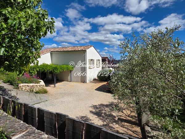 Villeneuve , Maison de charme, 156 m²  avec vue panoramique et piscine sur 1000 m² plantés d'oliviers
