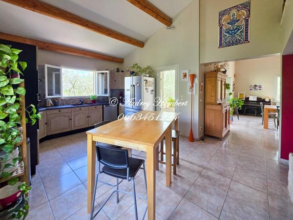 Villeneuve , Maison de charme, 156 m²  avec vue panoramique et piscine sur 1000 m² plantés d'oliviers