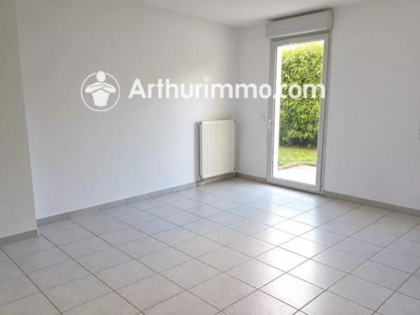 Location                                                      Appartement
                        
                     2 pièces                      44 m2                     à Villefranche-sur-Saône