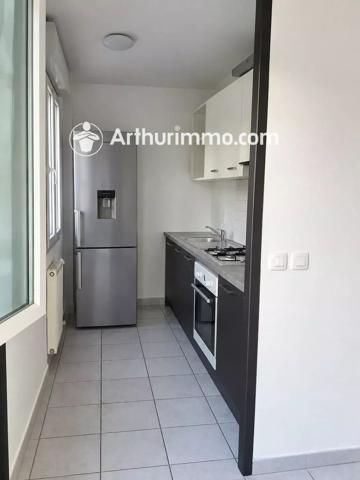 Location                                                      Appartement
                        
                     2 pièces                      44 m2                     à Villefranche-sur-Saône