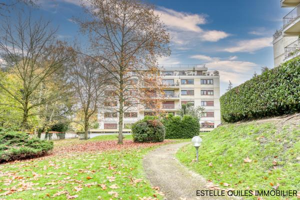 Versailles (78000) VERSAILLES CLAGNY Appartement 5 pièces 3 chambres 108.68 m², balcon, parkings et cave