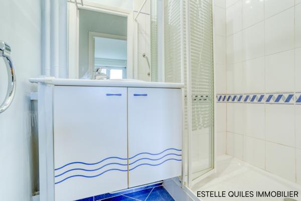 Versailles (78000) VERSAILLES CLAGNY Appartement 5 pièces 3 chambres 108.68 m², balcon, parkings et cave