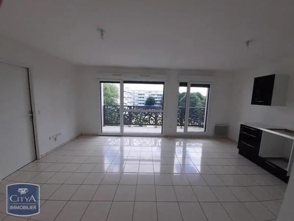 Appartement à louer 2 pièces 44m² Noisy-le-Grand (93160)