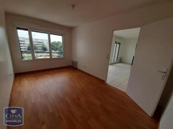 Appartement à louer 2 pièces 44m² Noisy-le-Grand (93160)